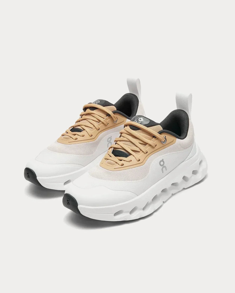 AeroLume CloudKnit Tech Runner – Tan & White Lightweight Performance Sneaker